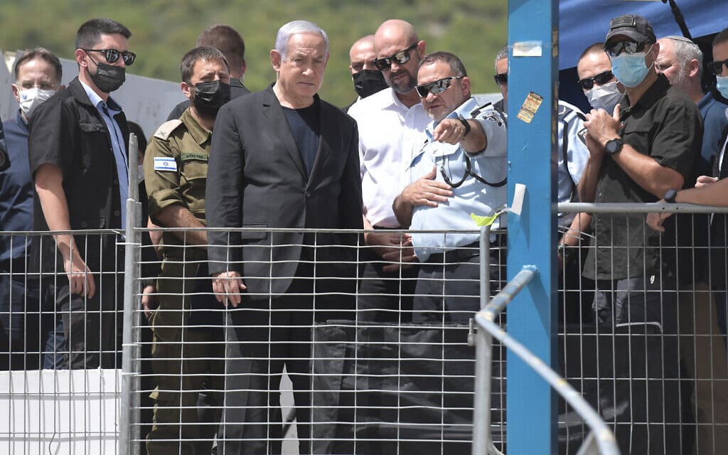 המפכ"ל ונתניהו בזירת האסון במירון