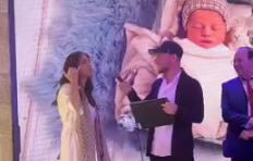 הולנדר ועומר ינקלביץ