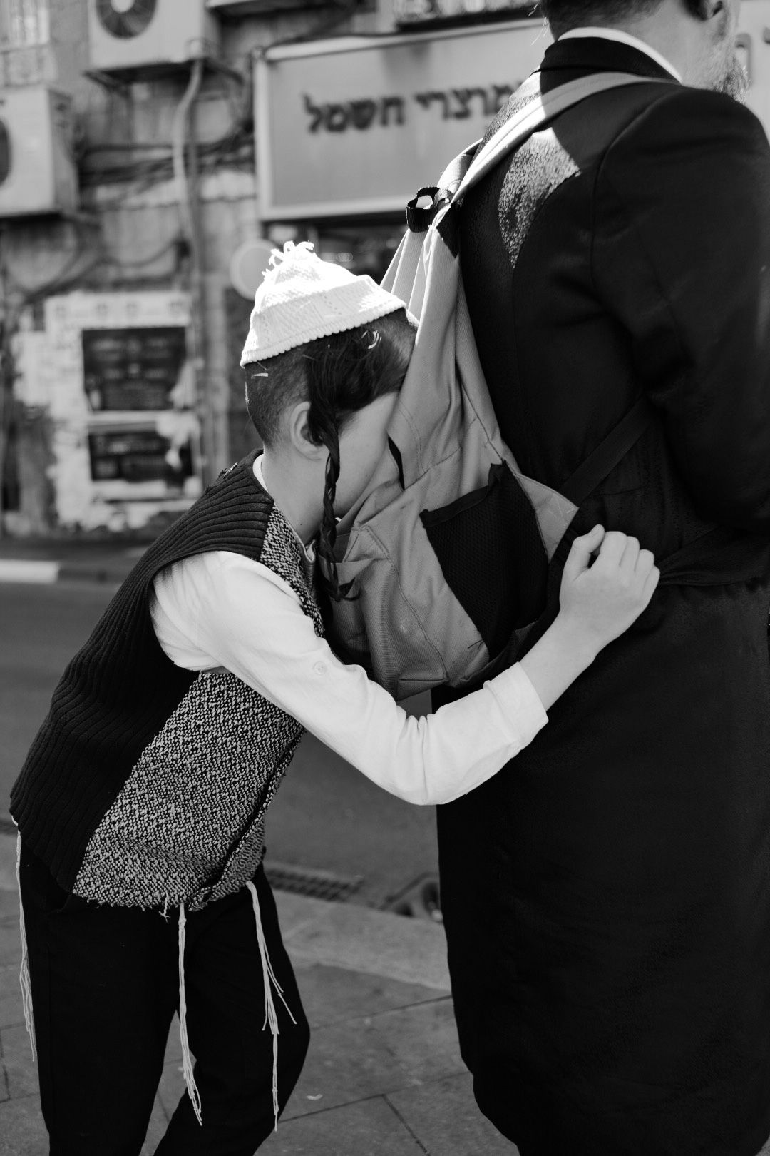 ניחוחות חג: כך נראה היום הראשון של חול המועד במאה שערים