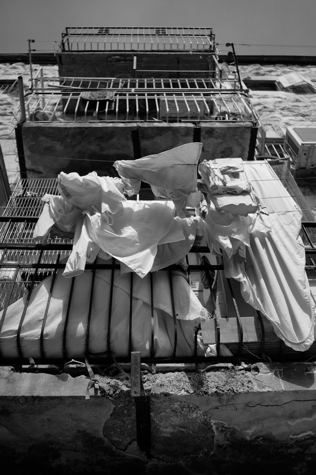 ניחוחות חג: כך נראה היום הראשון של חול המועד במאה שערים