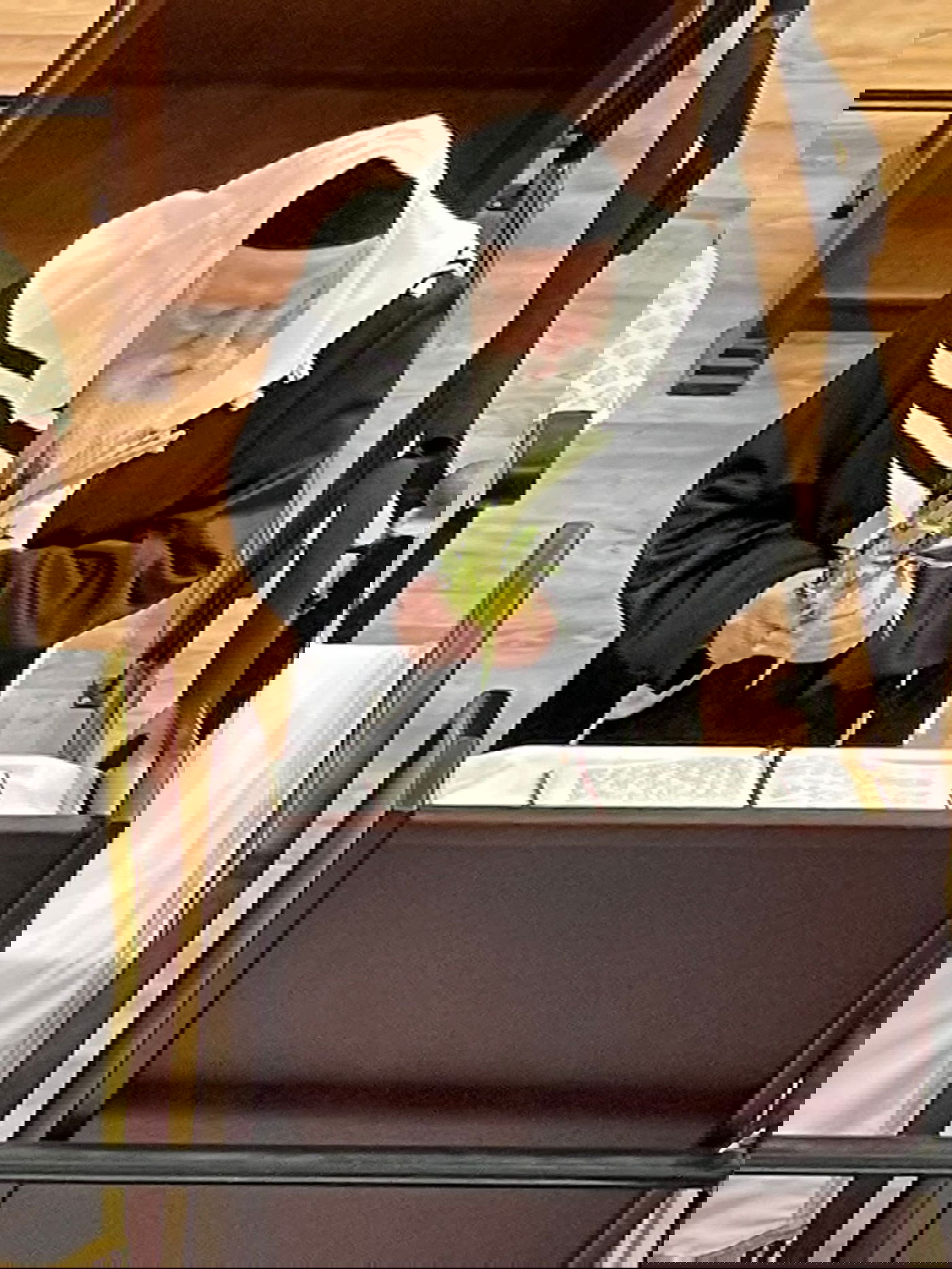 תיעוד: האדמו"ר מגור בתפילת שחרית של חול המועד