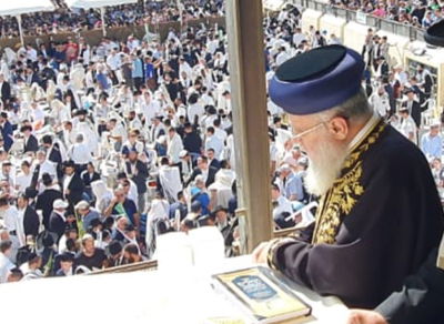 תיעוד: הראשון לציון ב'מי שברך' לרבבות ברחבת כותל