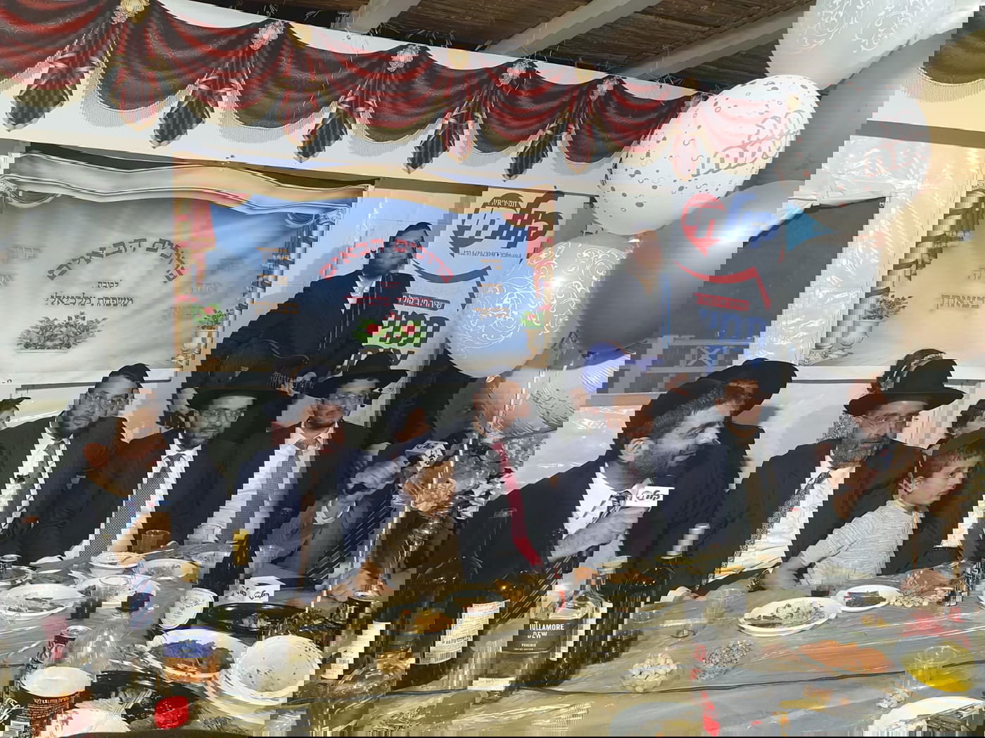 כל המי ומי בשמחת חג בסוכת ח"כ מיכאל מלכיאלי | גלריה