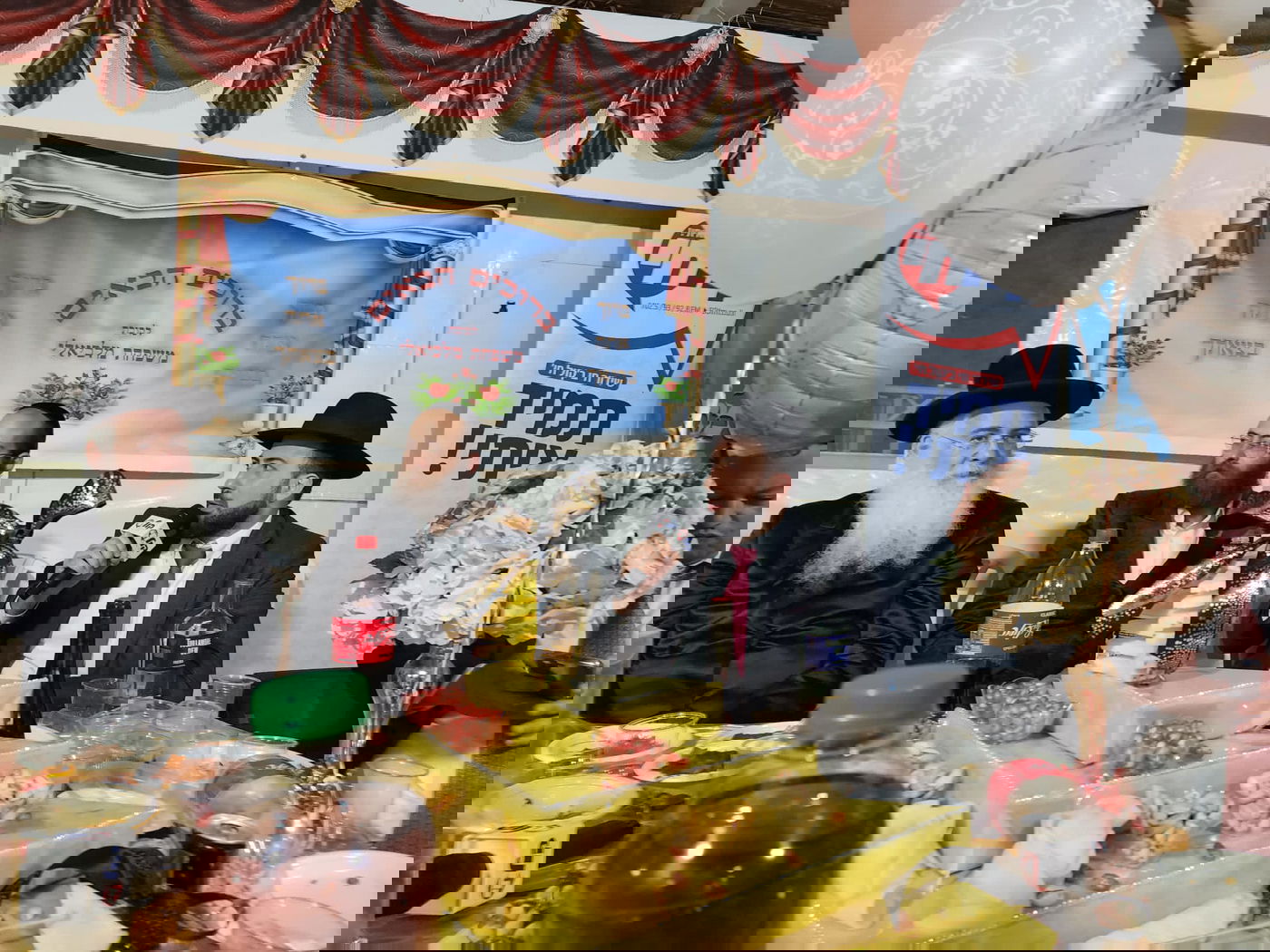 כל המי ומי בשמחת חג בסוכת ח"כ מיכאל מלכיאלי | גלריה