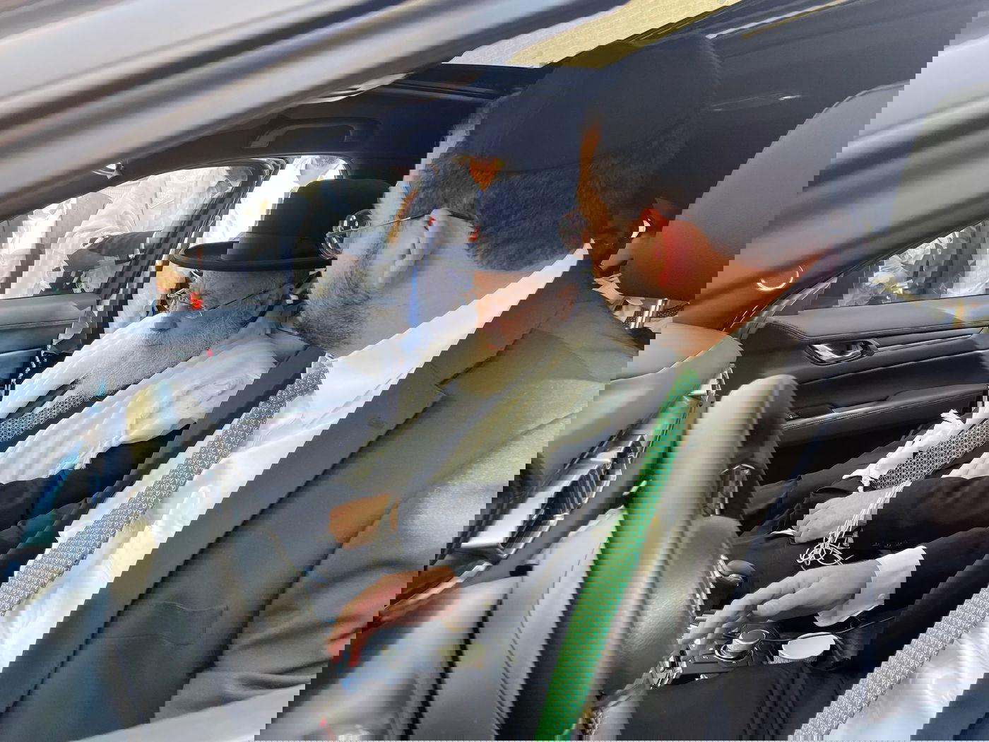 תיעוד מיוחד: תפילה, נענועים ועלייה לרגל במעונו של הראש"ל