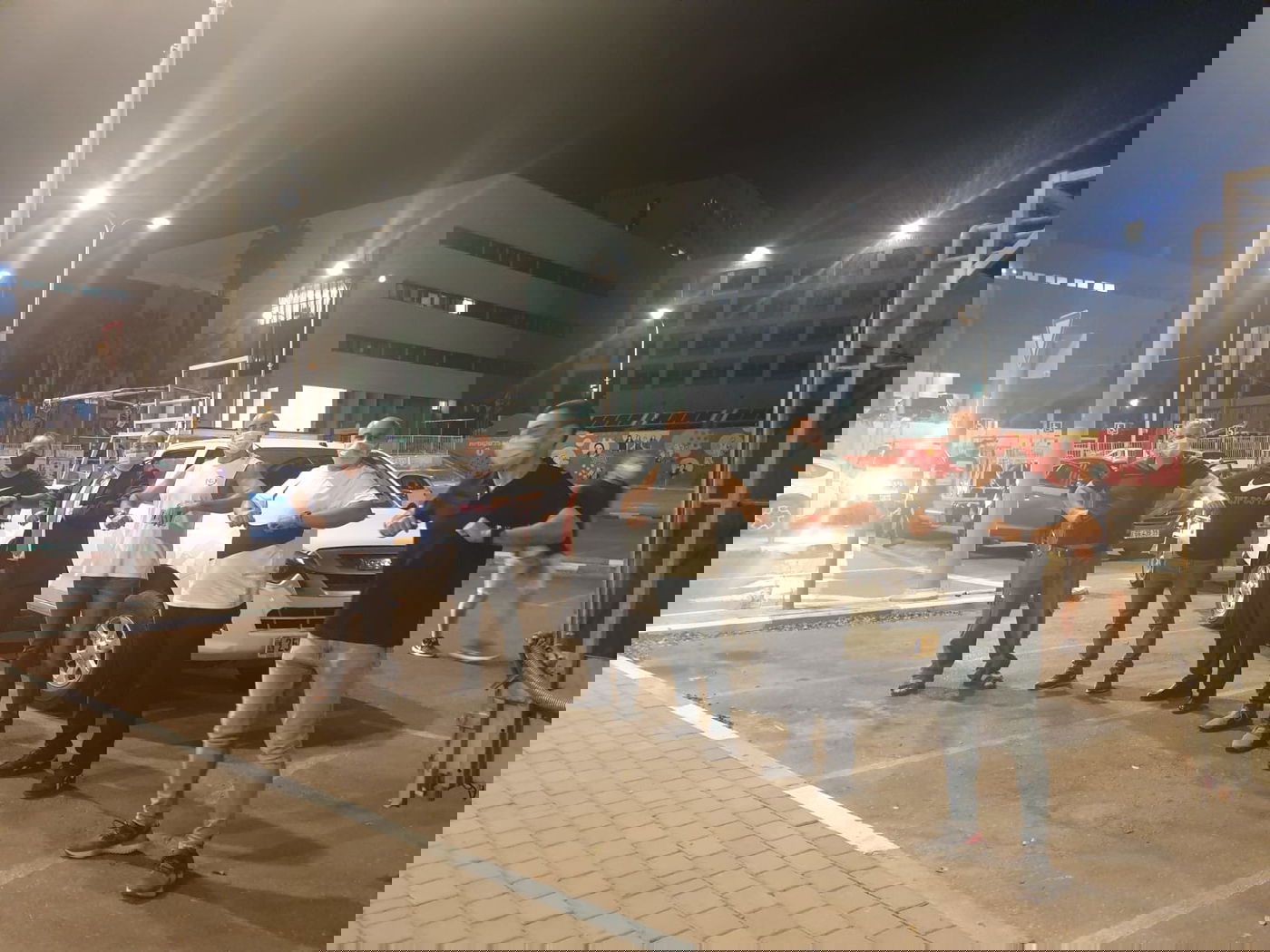 הערכות לפני יציאה במכוניות השמחה ברחבי העיר, בשנה שעברה