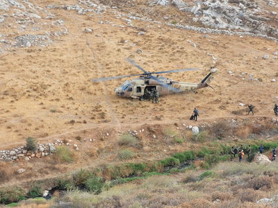בן 60 נפל מגובה 3 מטרים ונפצע; כך הוא חולץ במסוק