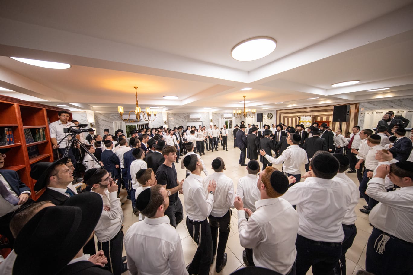 בגבעת זאב: הישיבה חגגה לראשונה שמחת בית השואבה