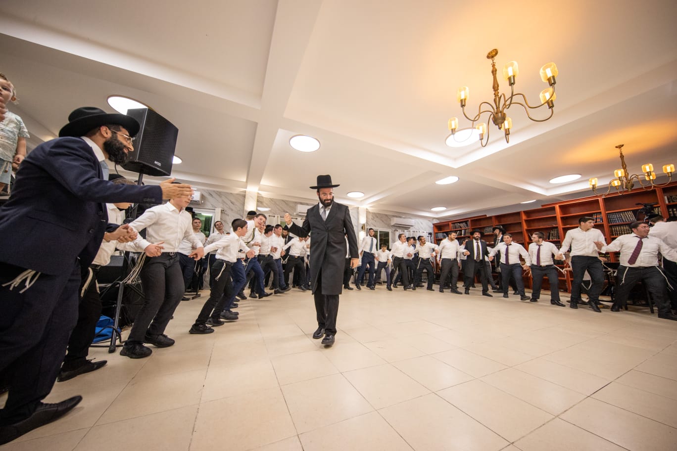 בגבעת זאב: הישיבה חגגה לראשונה שמחת בית השואבה