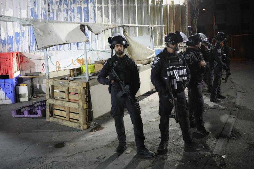 עימותים בין יהודים לערבים בשכונת שמעון הצדיק; דריכות הבוקר בהר הבית