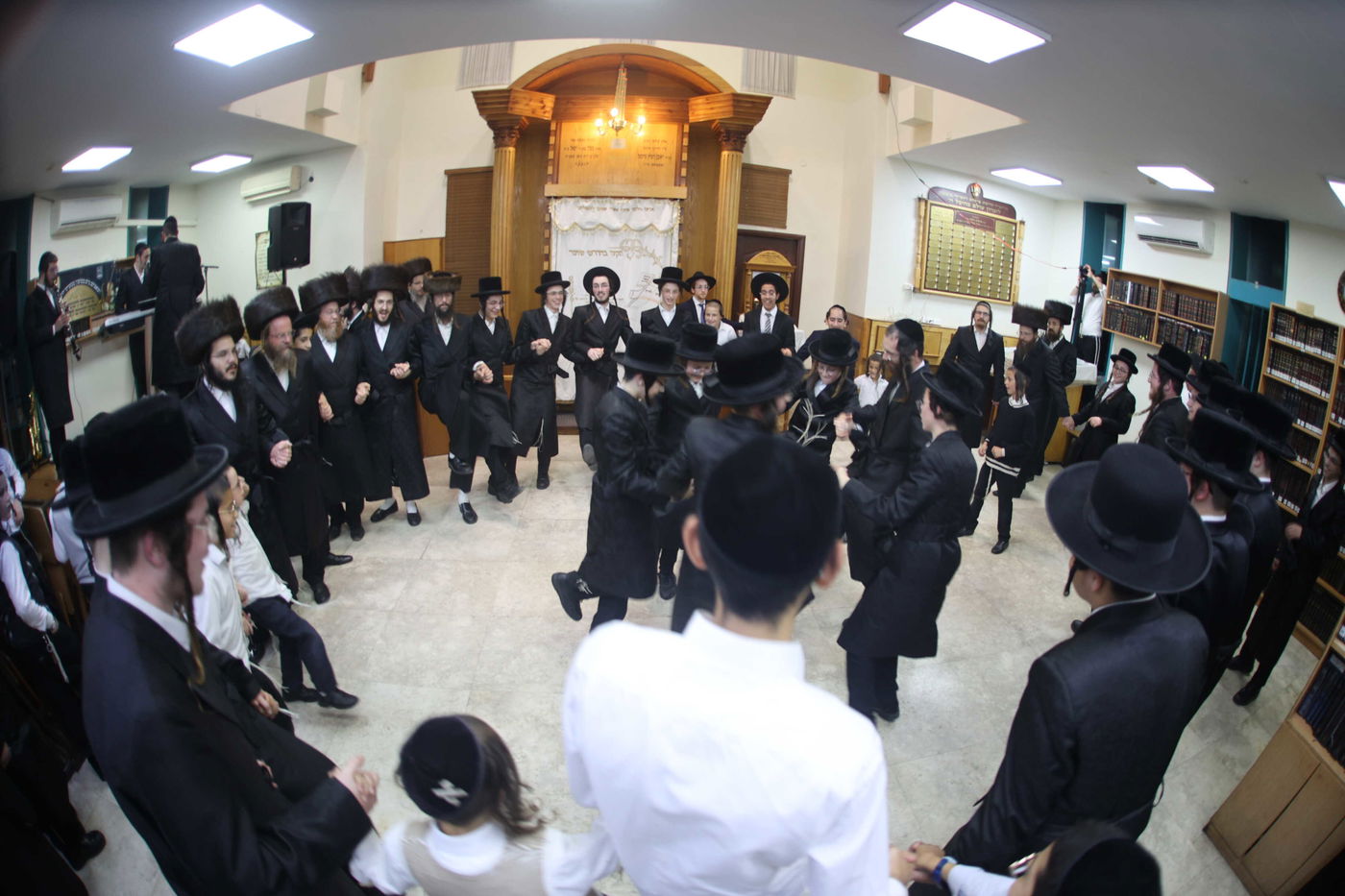 שמחת בית השואבה בחסידות בוסטון