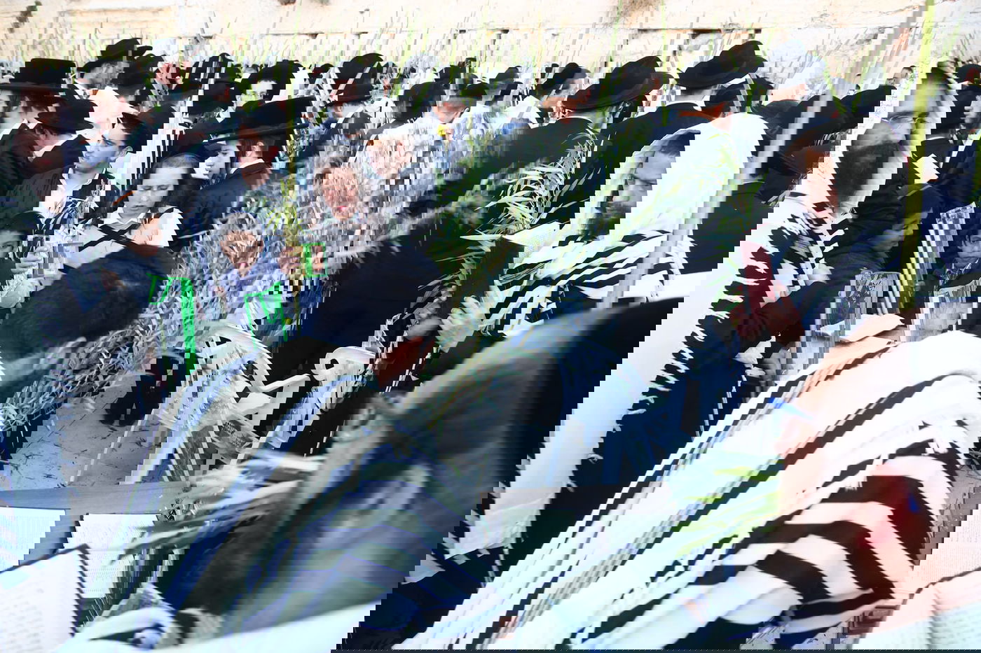 אלפים בליל הושענא רבא ברחבת הכותל המערבי