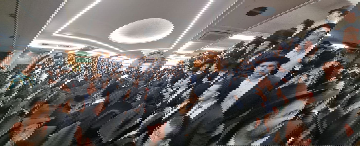 אל תוך הלילה: תיעוד מהריקודים בבית מדרשו של המשגיח