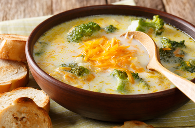 מרק ברוקולי ופרמזן ב-20 דקות כולל הכל