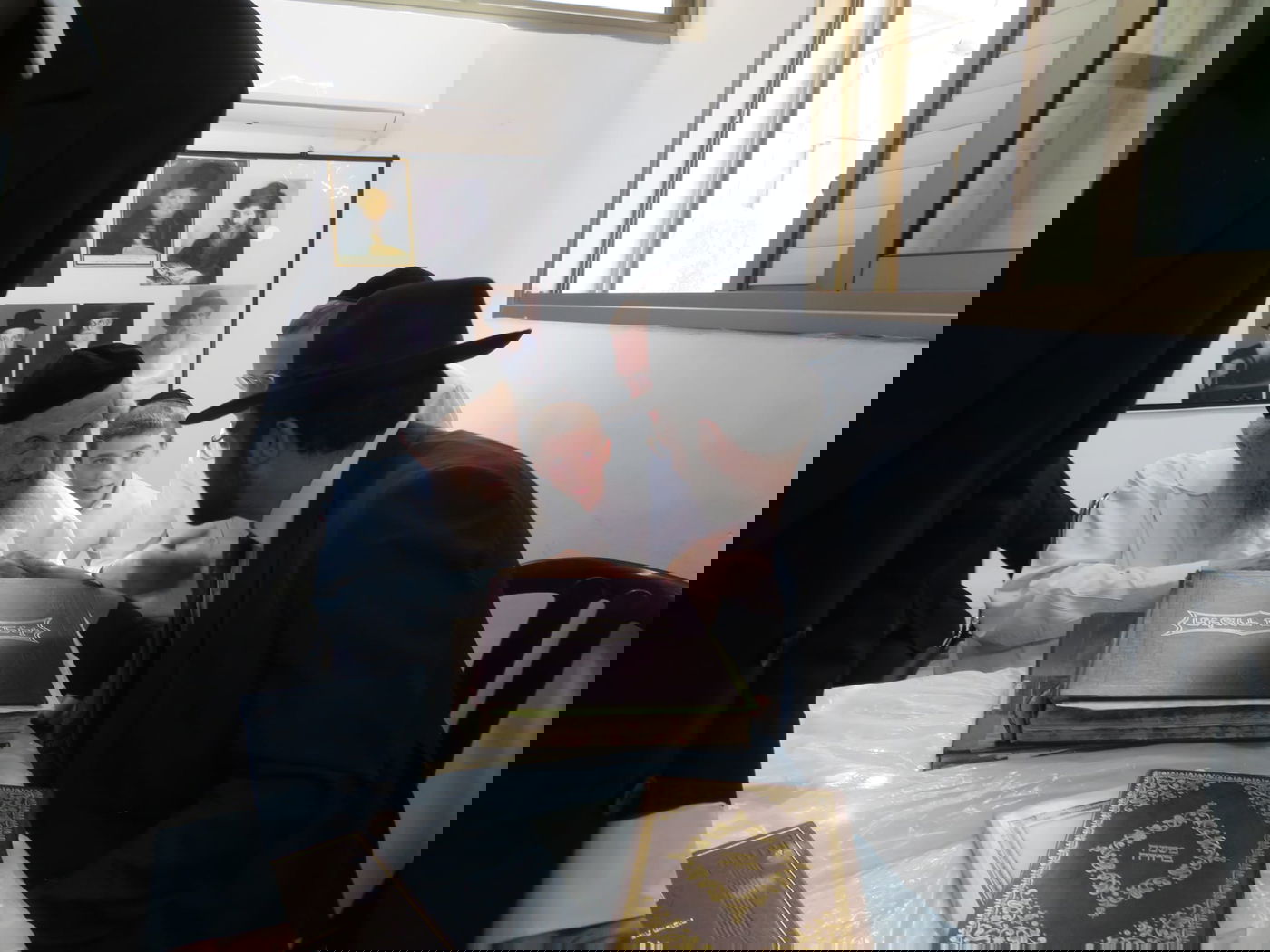 בגבעת הישיבה: תיעוד מחג הסוכות במחיצת הגר"ד לנדו