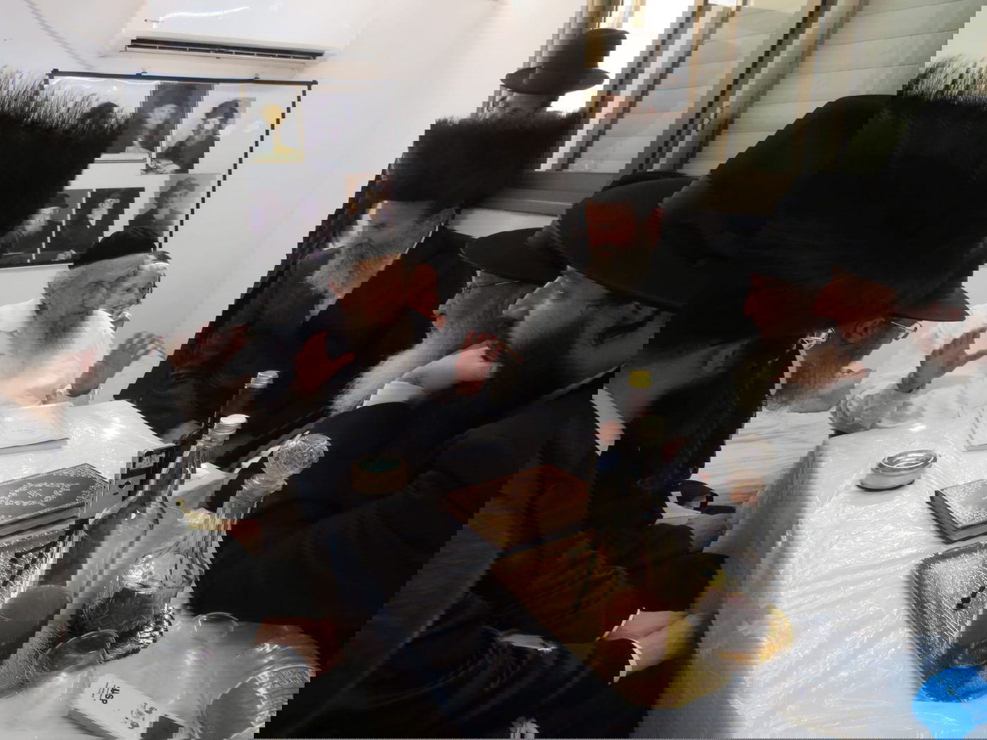 בגבעת הישיבה: תיעוד מחג הסוכות במחיצת הגר"ד לנדו