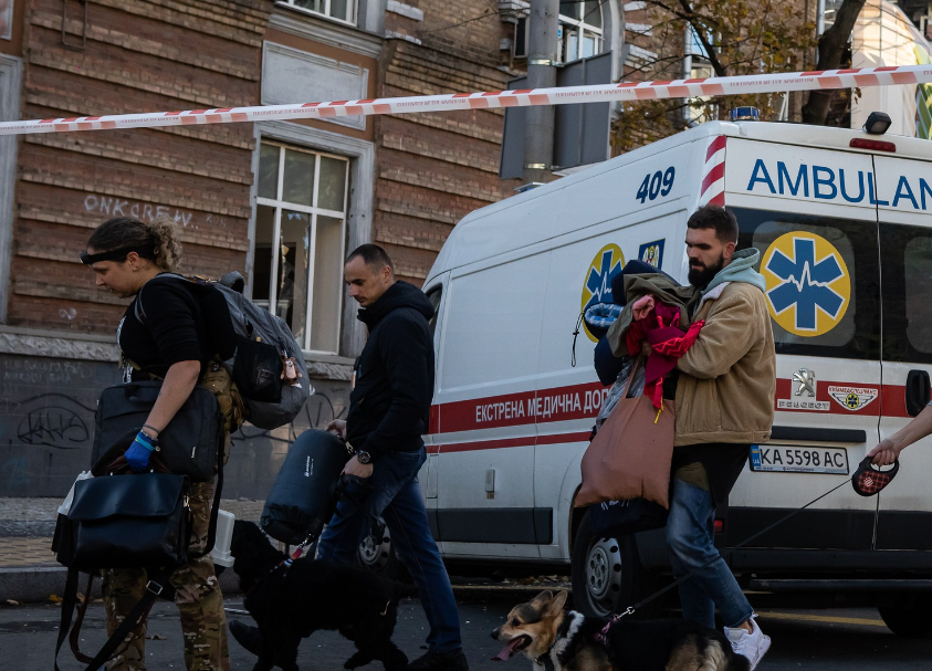 פינוי עשרות אלפים