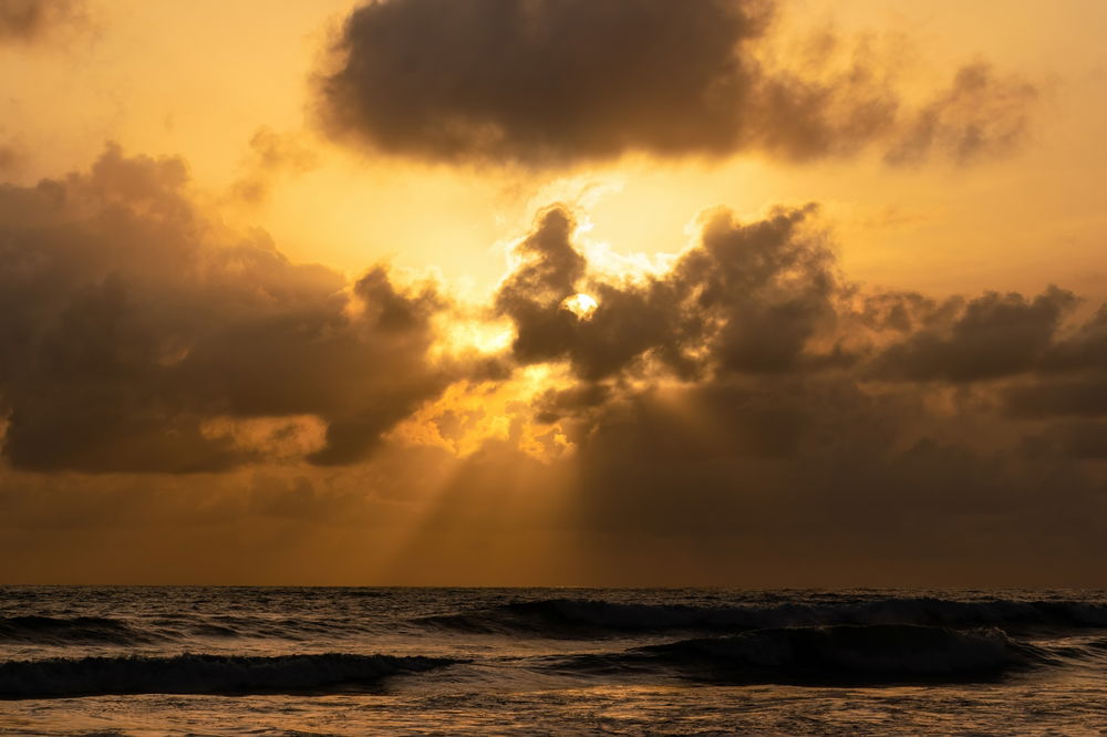 איפה מחביאים שמש? // הרב אבי אברהם