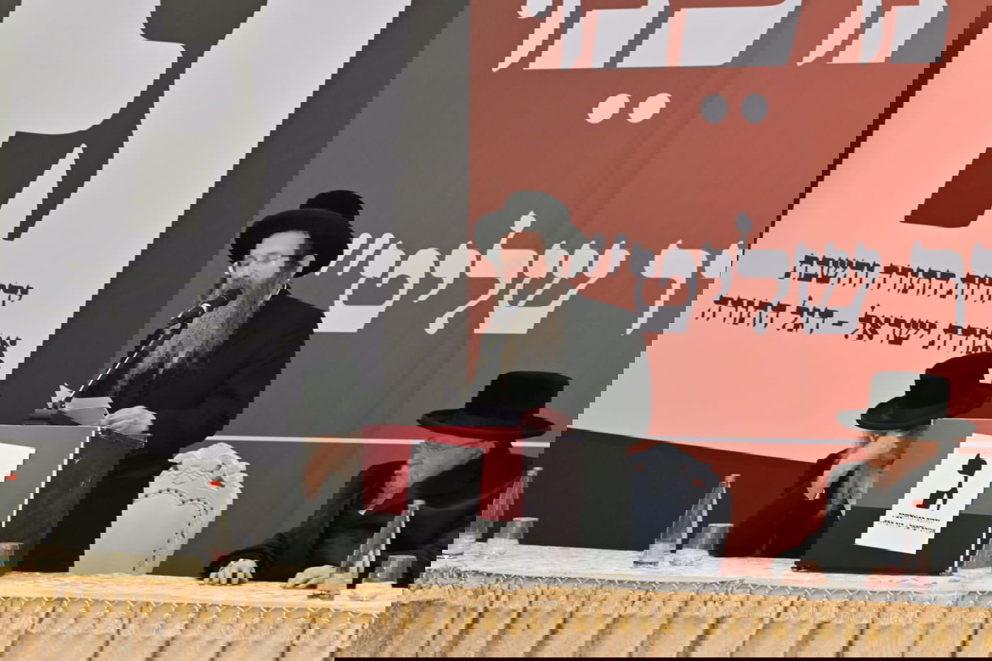 עשרות אדמו"רים ומנהיגי קהילות חסידיות התכנסו בירושלים