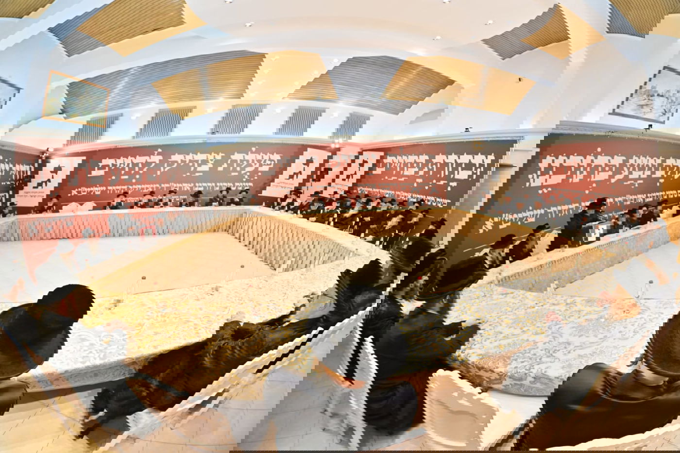 עשרות אדמו"רים ומנהיגי קהילות חסידיות התכנסו בירושלים