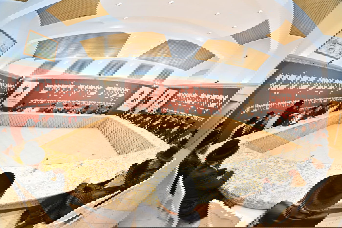 עשרות אדמו"רים ומנהיגי קהילות חסידיות התכנסו בירושלים