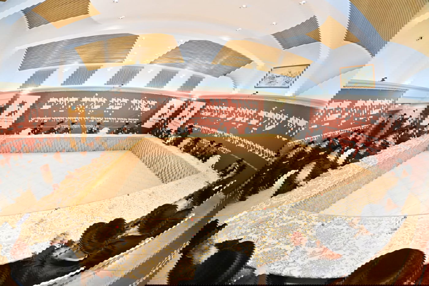 עשרות אדמו"רים ומנהיגי קהילות חסידיות התכנסו בירושלים