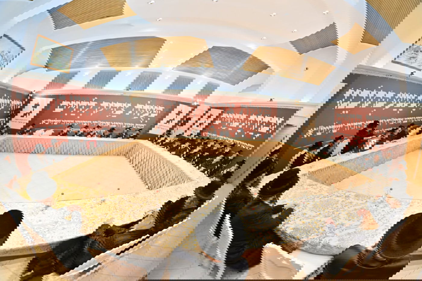 עשרות אדמו"רים ומנהיגי קהילות חסידיות התכנסו בירושלים