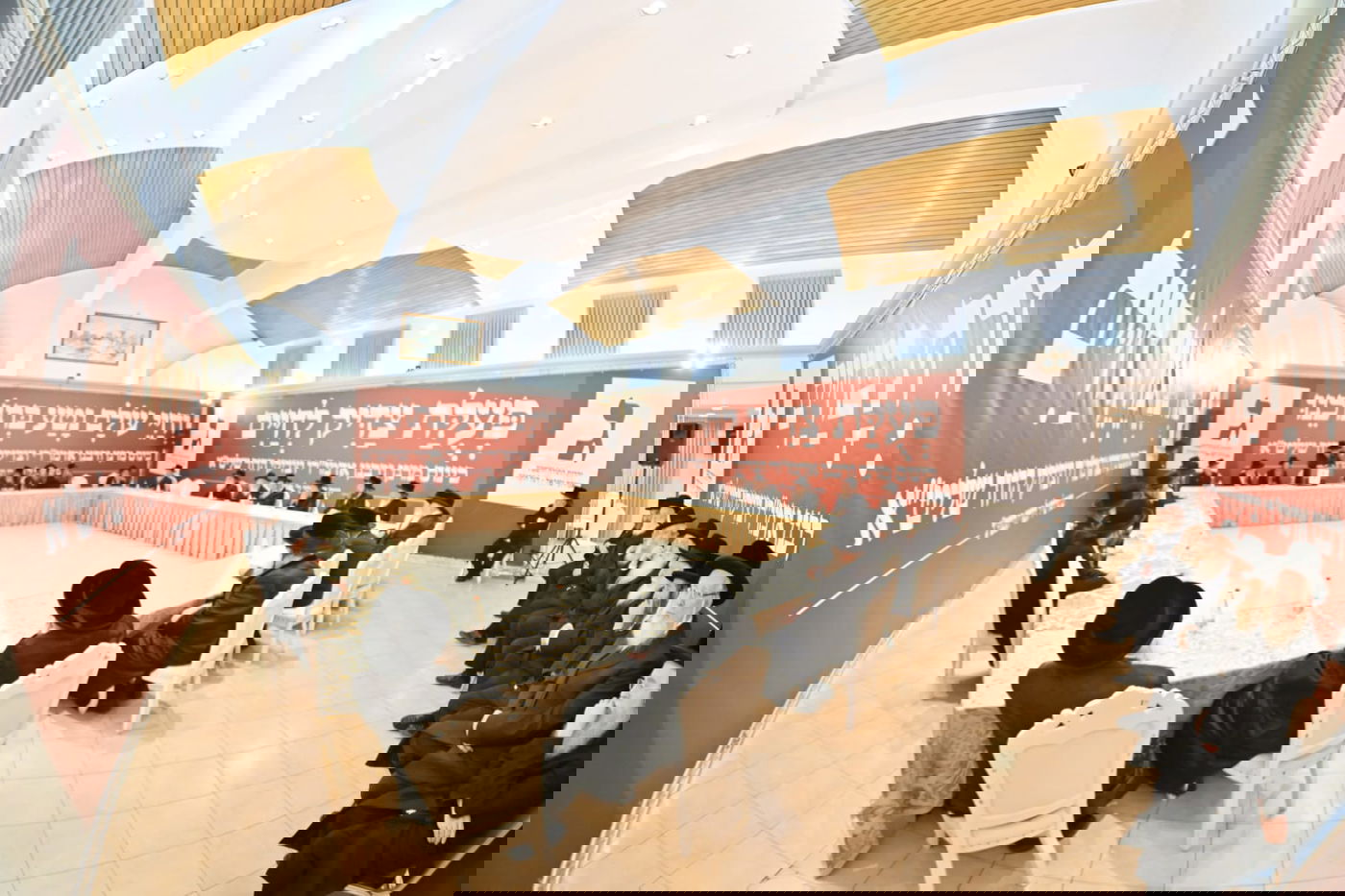 עשרות אדמו"רים ומנהיגי קהילות חסידיות התכנסו בירושלים