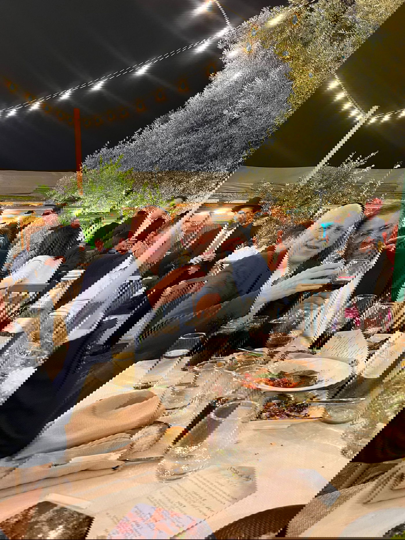 שייח'ים מדובאי רקדו בחתונת בתה של עומר ינקלביץ • צפו