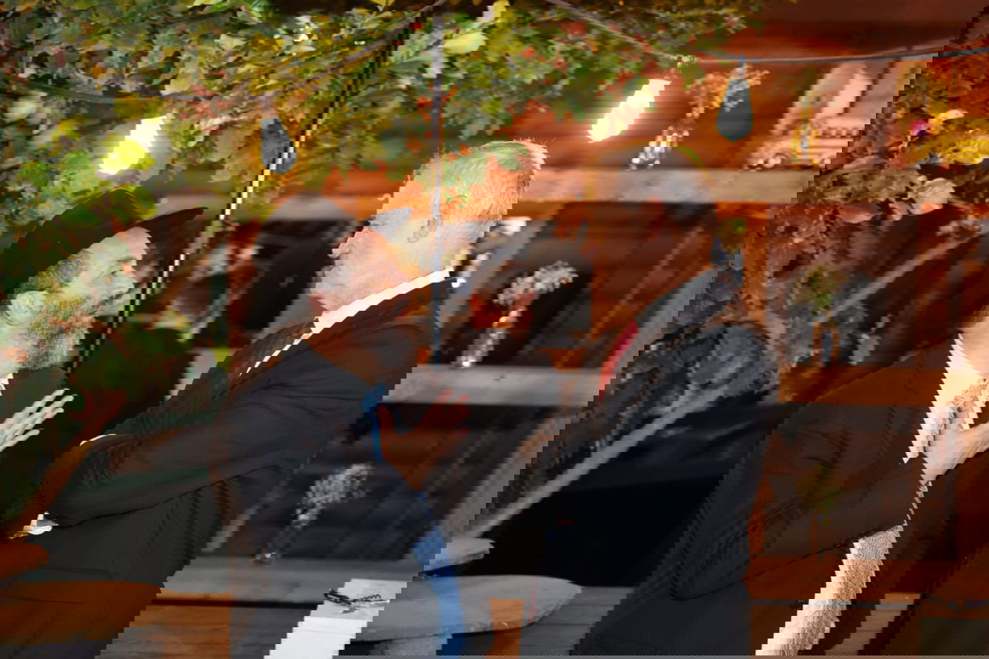 שייח'ים מדובאי רקדו בחתונת בתה של עומר ינקלביץ • צפו