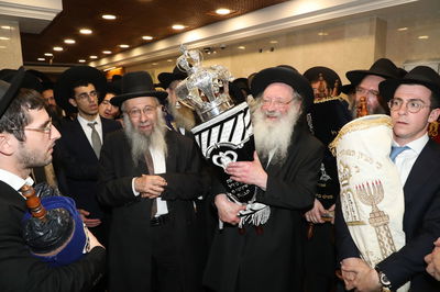 הכנסת ספר תורה