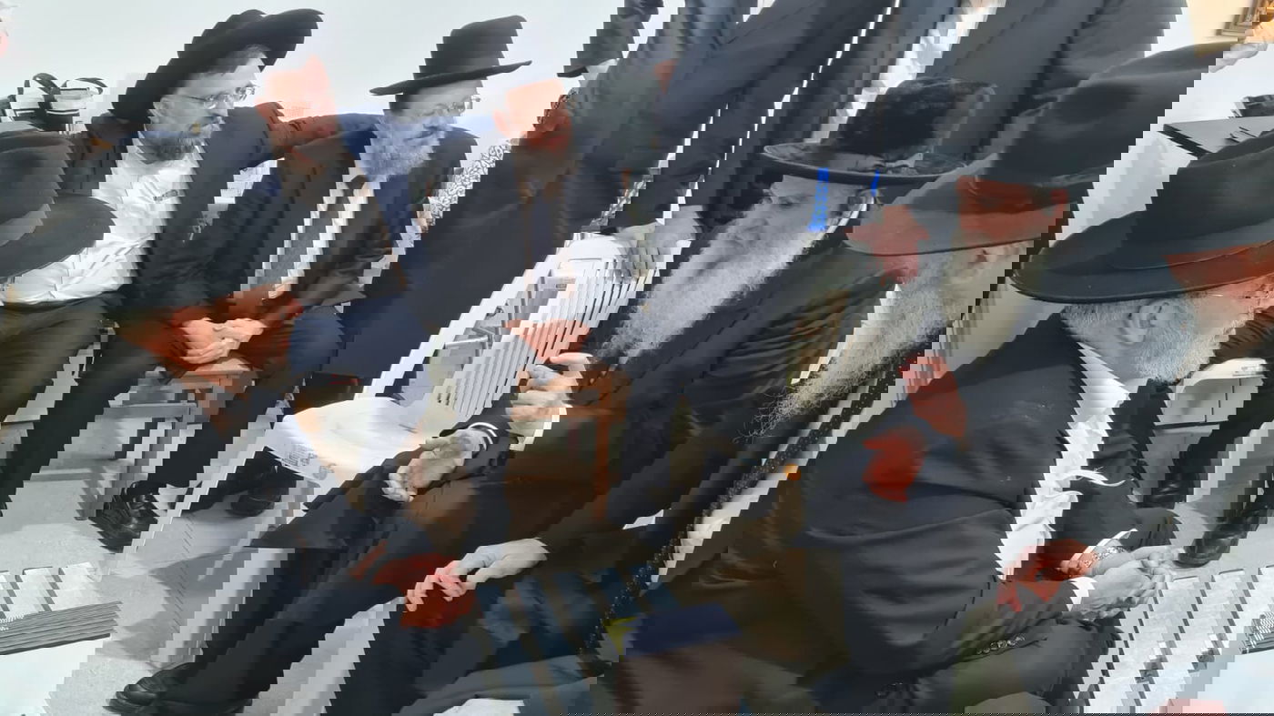 תיעוד מסכם: כולם הגיעו לנחם את חה"כ יעקב אשר