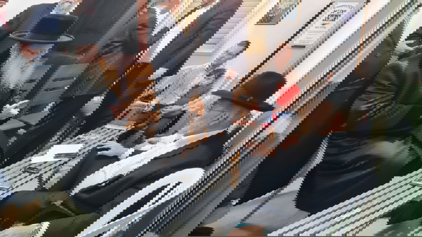 תיעוד מסכם: כולם הגיעו לנחם את חה"כ יעקב אשר