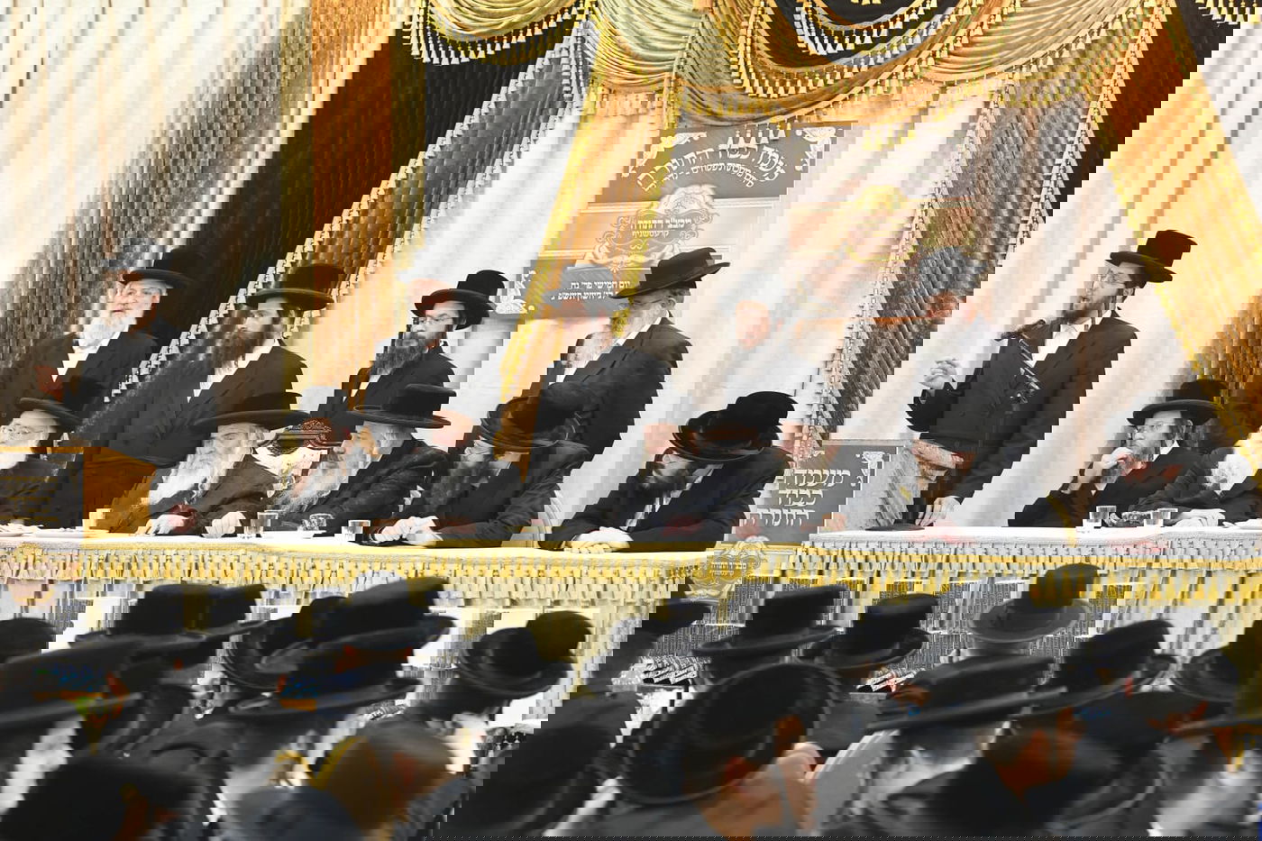 מעמד כבוד התורה וחלוקת תעודות בישיבת קרעטשניף