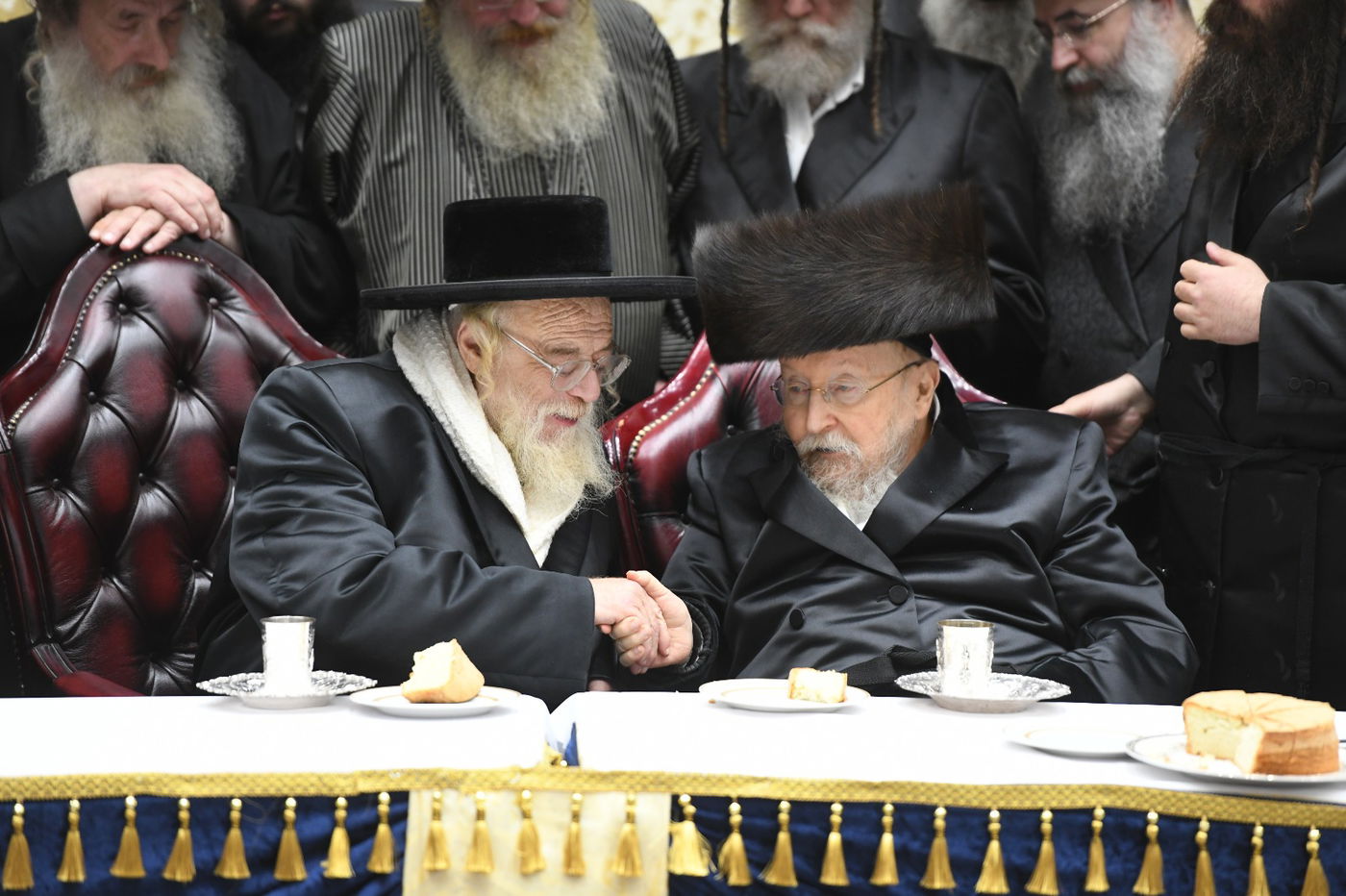 תיעוד: שמחת החתונה בחצרות ביאלא - אשלג - קאמרנא