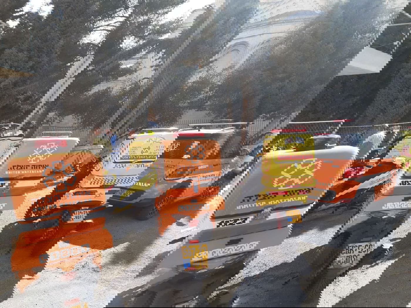 ירושלים: פועל נפל ממרפסת ונפצע באורח קשה