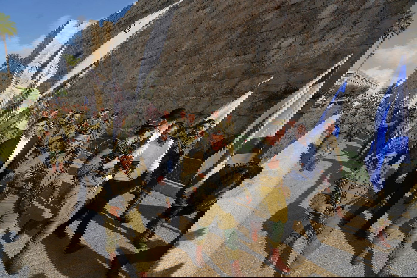 מאות החיילים החרדים נפרדו בצעדה חגיגית ברחובות ירושלים