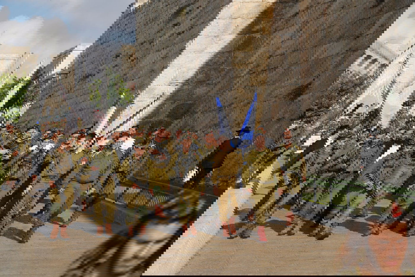 מאות החיילים החרדים נפרדו בצעדה חגיגית ברחובות ירושלים