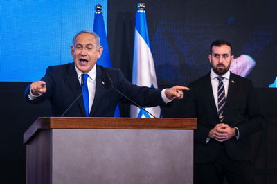 אורבן הראשון, ביידן יתקשר | הברכות לקאמבק של נתניהו