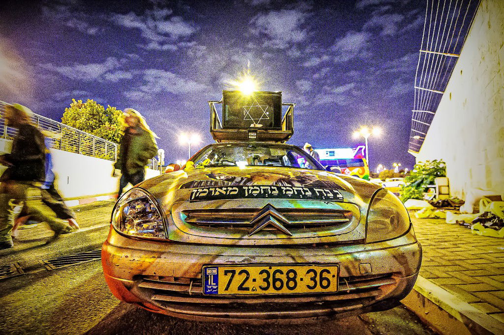 המונים פקדו את קברה של 'מאמע רחל' • תיעוד נרחב