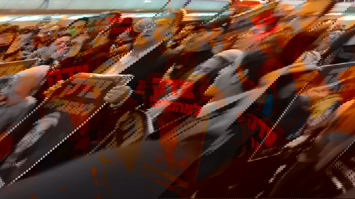 הפגנות על סנדק ז"ל בירושלים