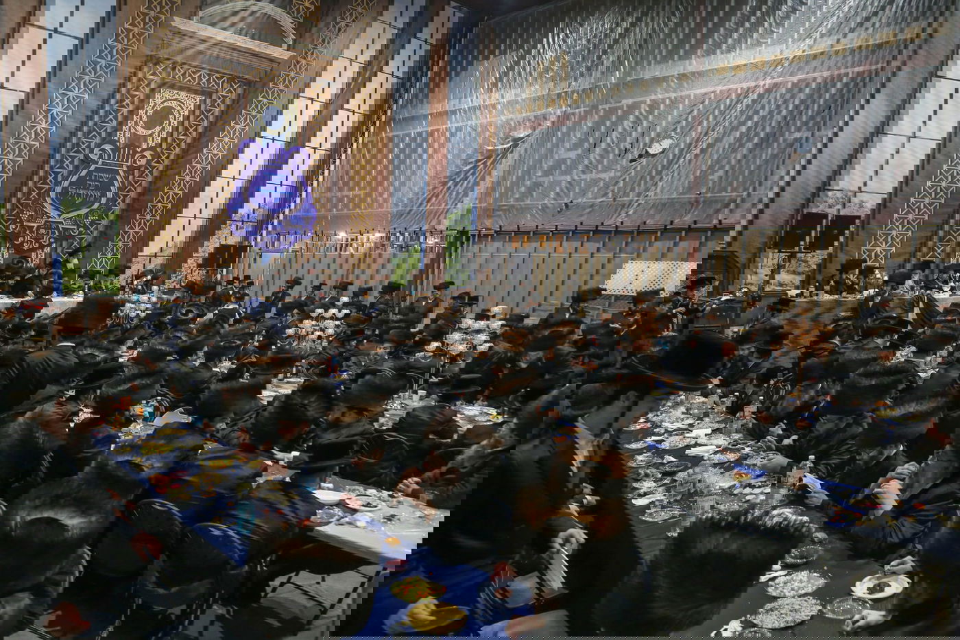 שמחת האירוסין לנכדי האדמו"רים מקרעטשניף וסקווירא