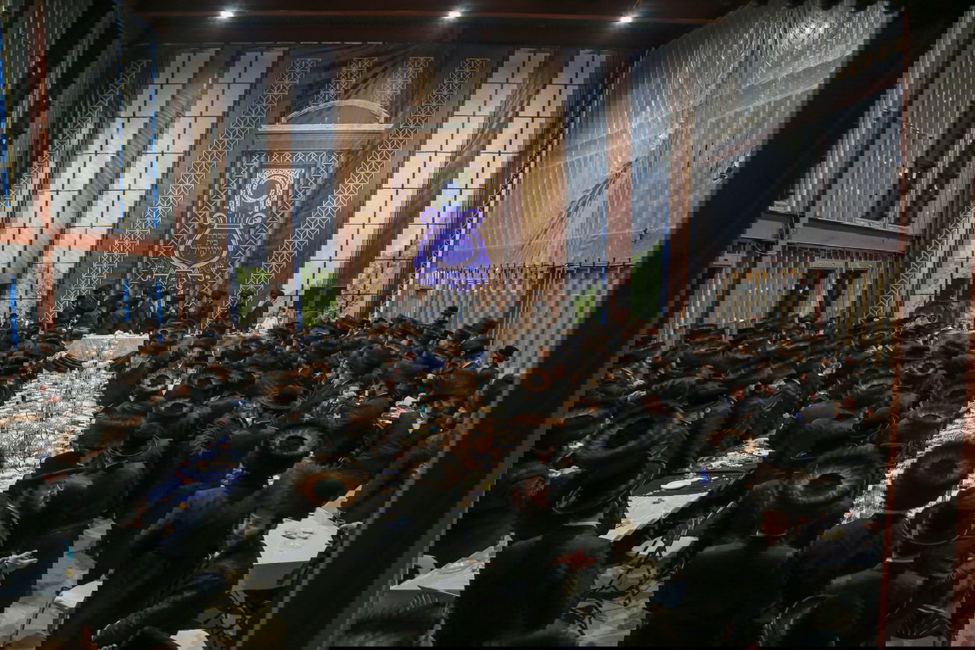 שמחת האירוסין לנכדי האדמו"רים מקרעטשניף וסקווירא