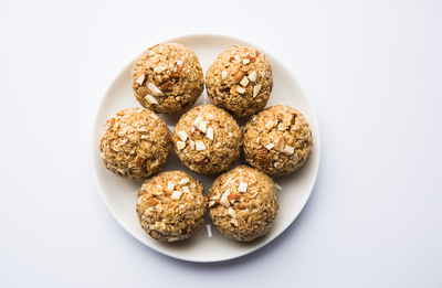 ללא אפייה: עוגיות בננה ואגוזים קלות ומעולות