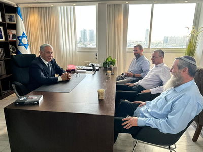 אחרי הדיווח שאיים כי לא יכנס לקואליציה: ח"כ אבי מעוז נפגש עם נתניהו