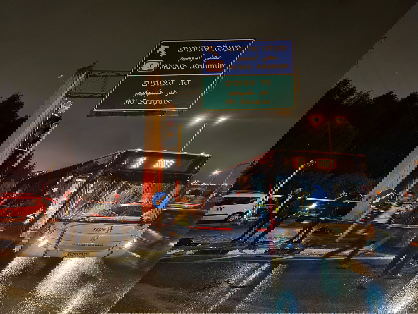 הולך רגל בן 50 נפצע קשה מאוטובוס; עד ראיה: "הנהג היה עצבני"