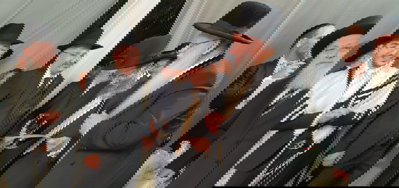 רב העיר אלעד חיתן את נכדו הראשון, אישי ציבור באו לברך