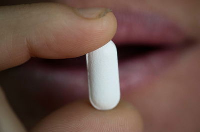 נוטלת אופטלגין | ארכיון