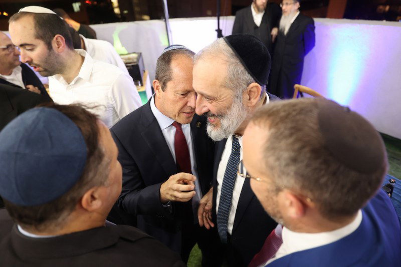 הכנסת ספר תורה למשרד הפרסום גל אורן לרנר