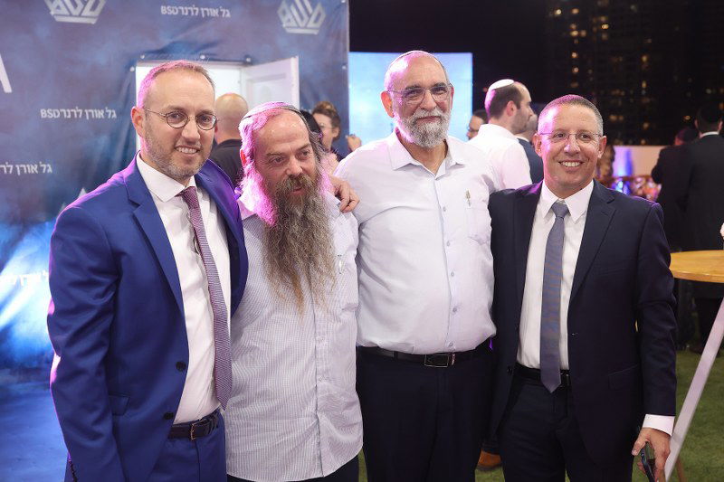 הכנסת ספר תורה למשרד הפרסום גל אורן לרנר